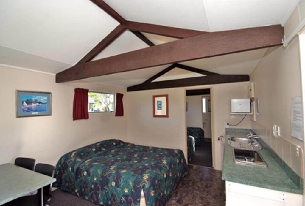 Omokoroa Kiwi Holiday Park Tauranga Oda fotoğraf