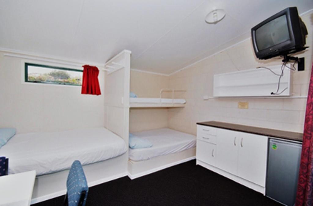 Omokoroa Kiwi Holiday Park Tauranga Oda fotoğraf
